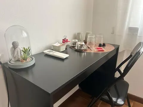 Δωμάτια σε οικογενειακή κατοικία Wellness In Malpensa - *